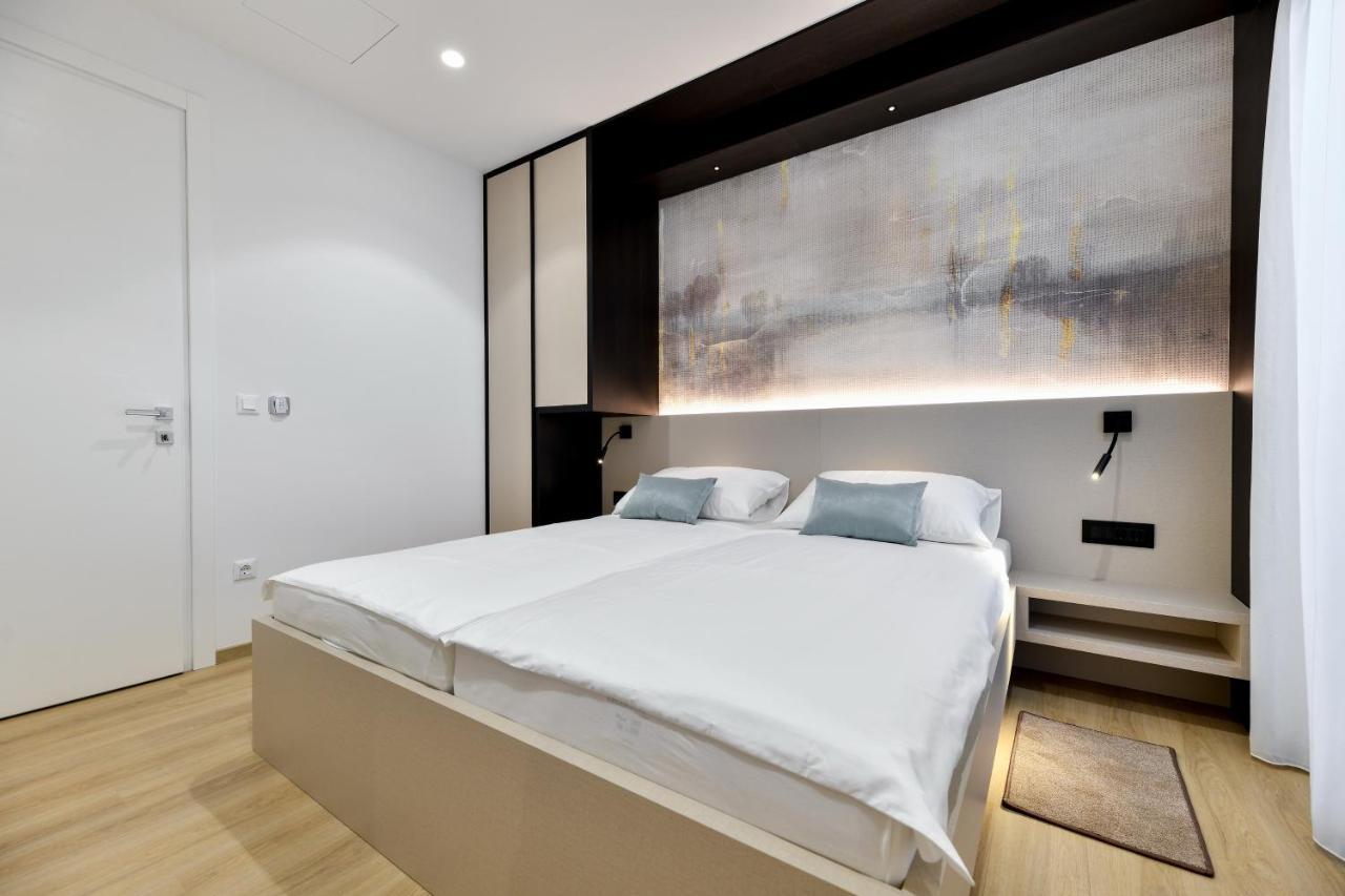 Crowonder Apartments & Rooms Oaza With Heated Swimming Pool And Sauna Туран Екстериор снимка
